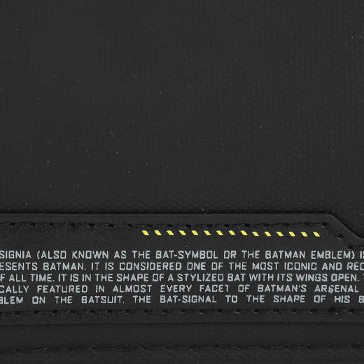 Picture of DC Comics Batman Bi-fold Wallet
