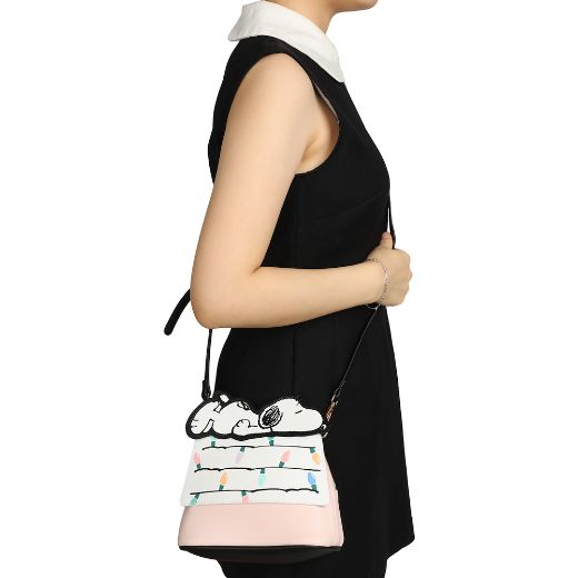 Picture of Peanuts 3D Snoopy Holiday Doghouse 3D Crossbody